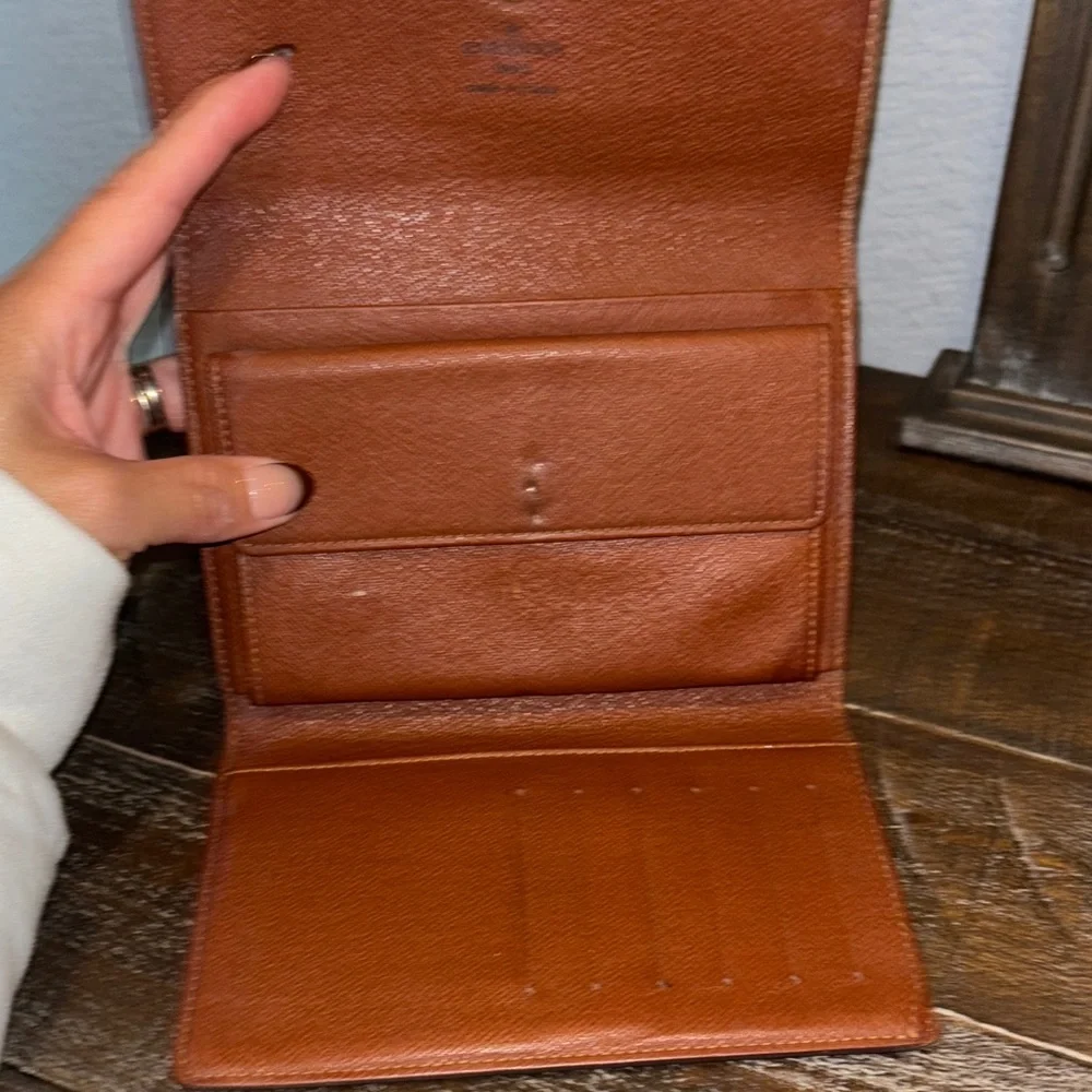 Authentic Louis Vuitton Monogram Trifold GM Wallet - Picture 8 of 16